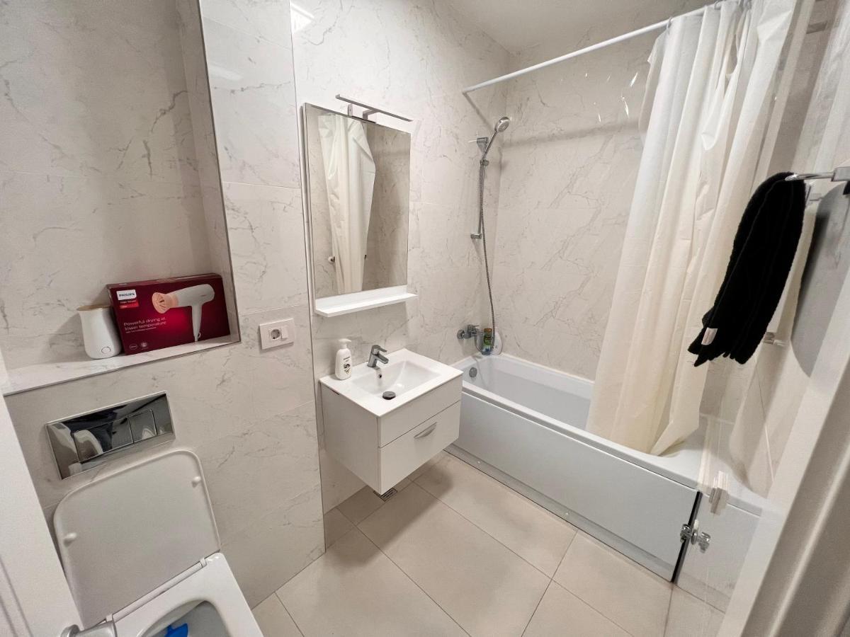 Central Metropolitan Bright 2 Iasi Ngoại thất bức ảnh